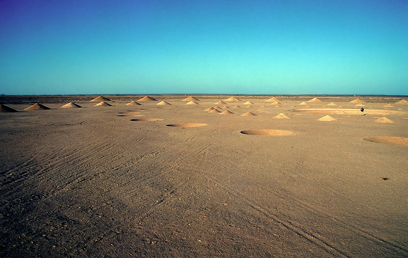 Illustration for article titled The Mysterious Cones of the Egyptian Desert